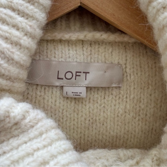 LOFT Chunky Wool Blend Cream Cable Knit Sleeveless Soft Sweater Vest Size Large - Picture 11 of 13